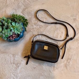 NWOT Dooney & Bourke Saffiano Sawyer Crossbody